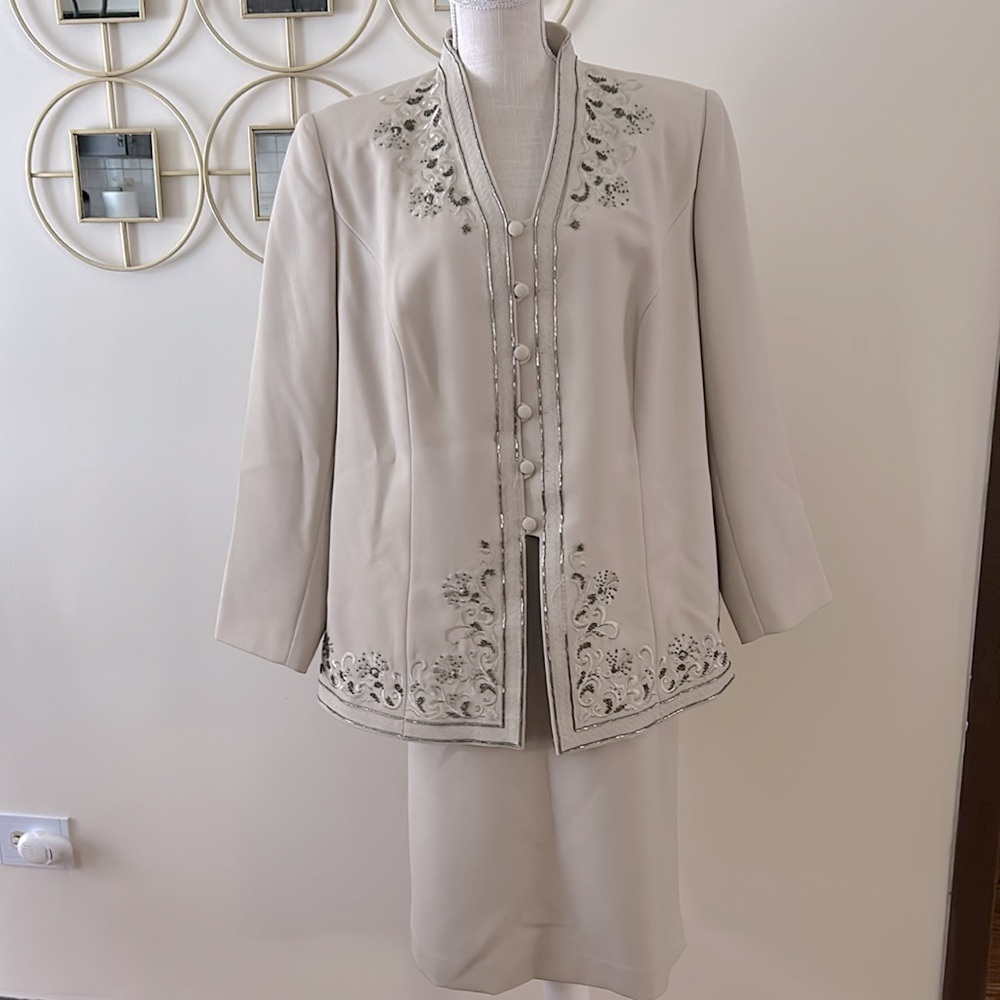 NYP suits Elegant Champagne, Women's 2 pcs set, blazer & skirt Embellished 18W